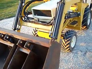 1250 Cub Cadet Backhoe / Loader