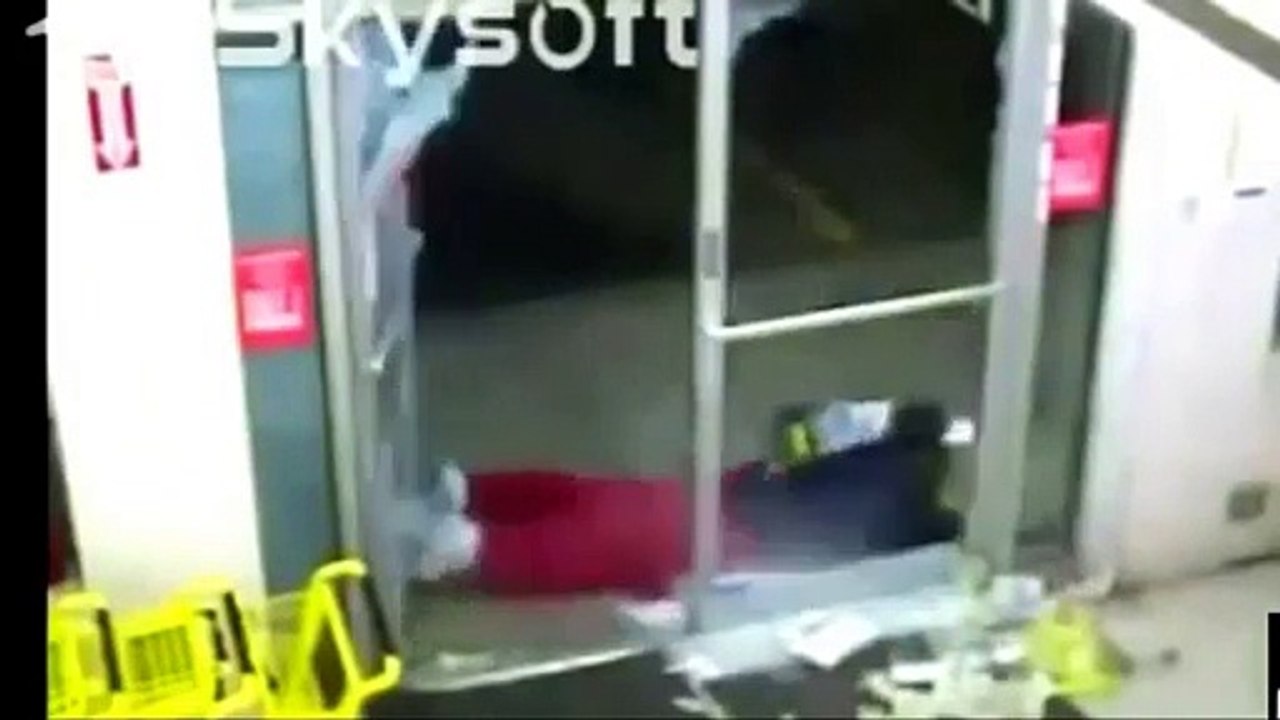 WATCH Seattle Police Officers being Shot At while Protecting Citizen RAW HD DASHCAM VIDEO