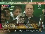 Shahbaz Sharif Making Fun of Nawaz Sharif in Live Jalsa