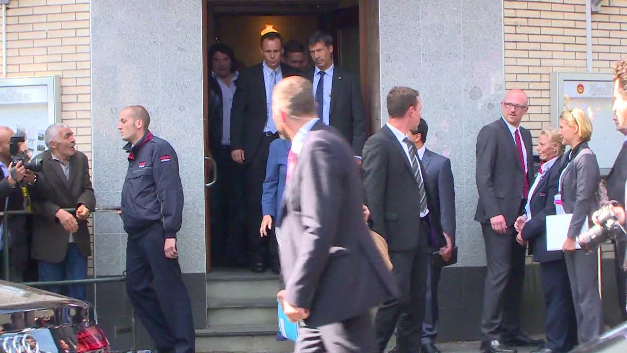 Merkel besucht sozialen Brennpunkt Duisburg-Marxloh