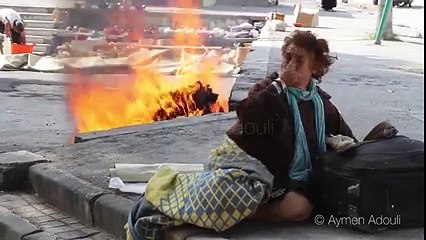 بالفيديو مرا زوالية متشردة في العاصمة حرقولها حوايجها خاطر إمسخة تعليقكم