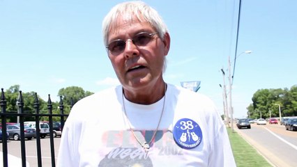 David Kraft cuts an ad for Walkin' On The Blvd Elvis Week 2015