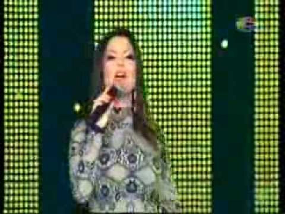 Lence Markovska - Bidi hrabar ( Folk fest Rosa 2013 )