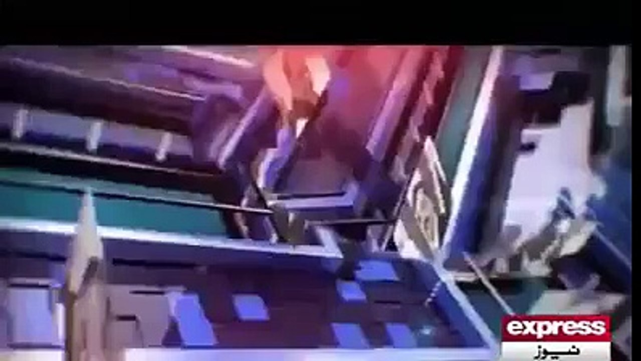 daikhye paistani foji training main sanp tk kha jaty han