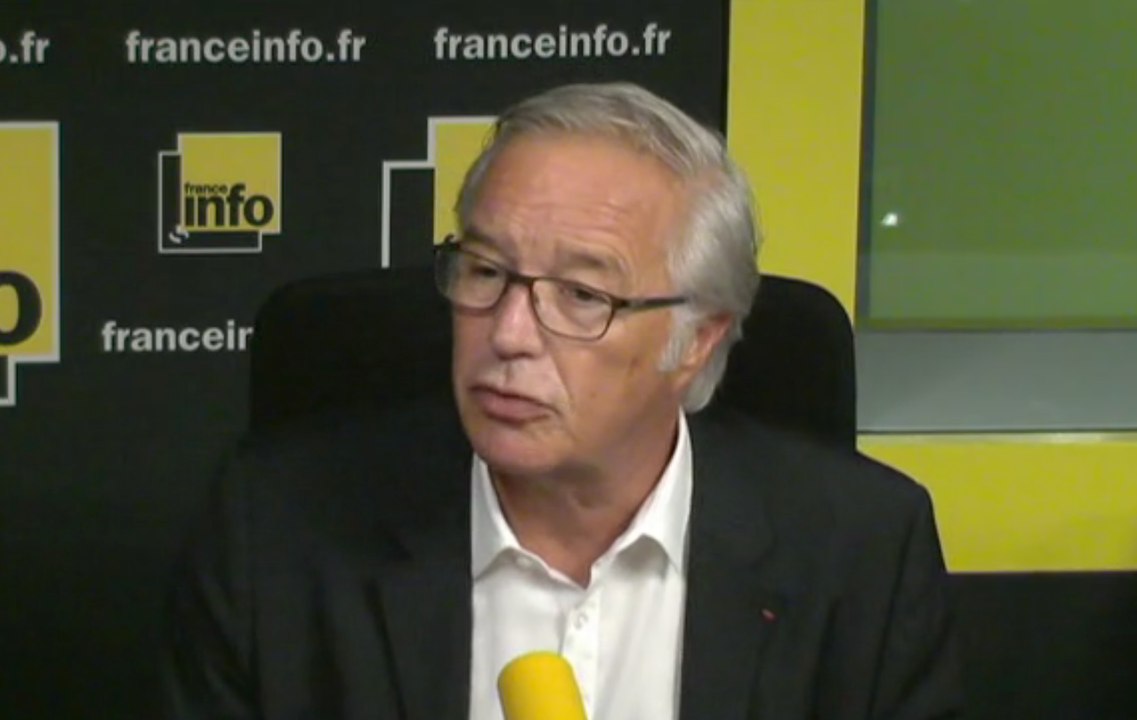 «C'est un vrai portefeuille, ministre du Travail», rappelle François Rebsamen