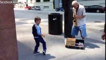 Six year old boy improvises a jaw-dropping street performance