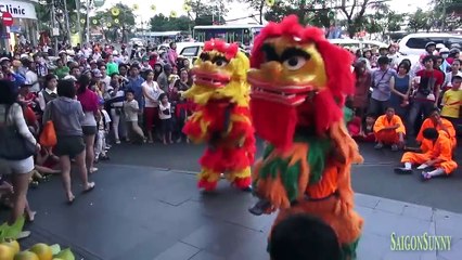 HD ►Múa Lân Sư Rồng Ngày Tết 2015 Ở Sài Gòn • Vietnam Culture