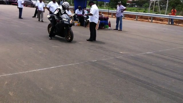 Honda cbr 1000rr vs RX 135 HD