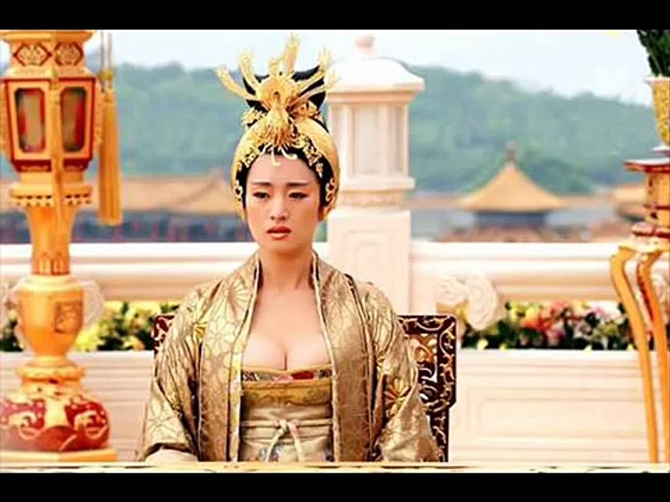 GONG LI BEAUTIFUL STAR