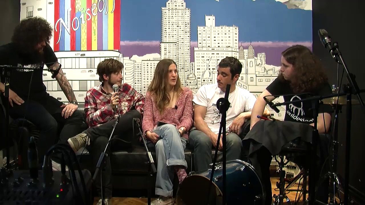 Entrevista - Mother Gun