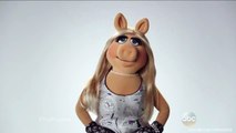 The Muppets ABC Promo 'The Middle's Eden Sher Ruins Miss Piggy's Shoot” Promo HD