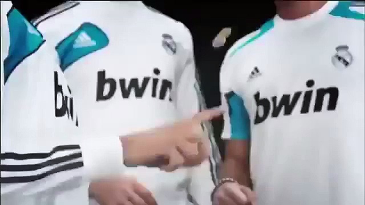 FUNNY Commercial Cristiano Ronaldo Ramos Modric Ozil for Dua Kelinci Real Madrid