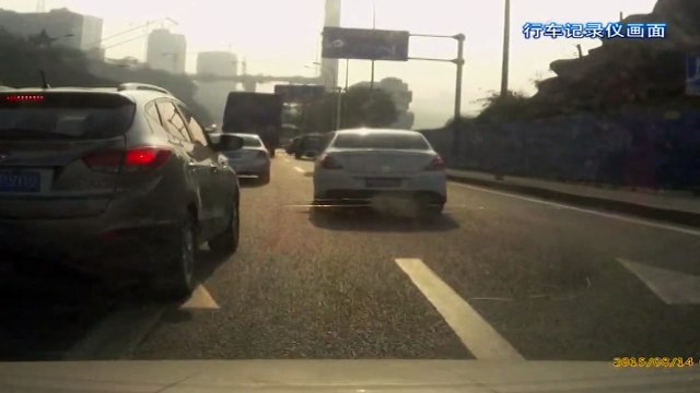 Man punches taxi driver repeatedly through window