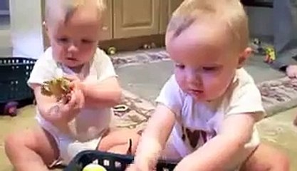 baby funny clip must watch_ Tune.pk