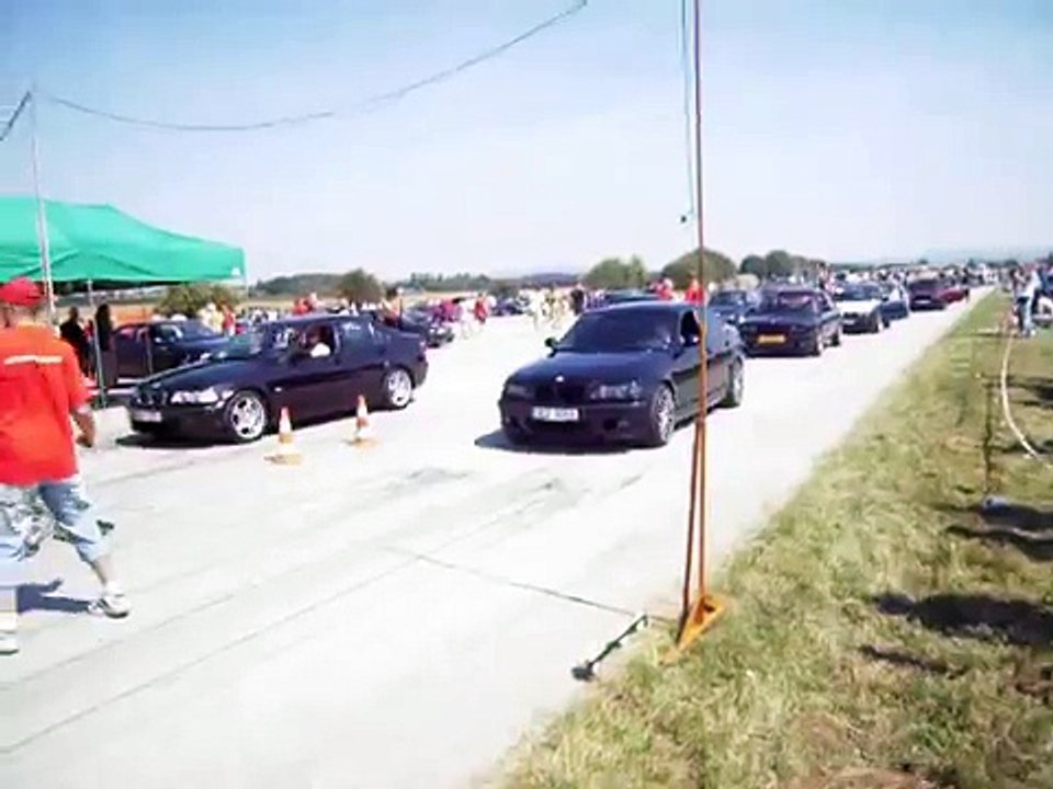 BMW 330d vs. 330i