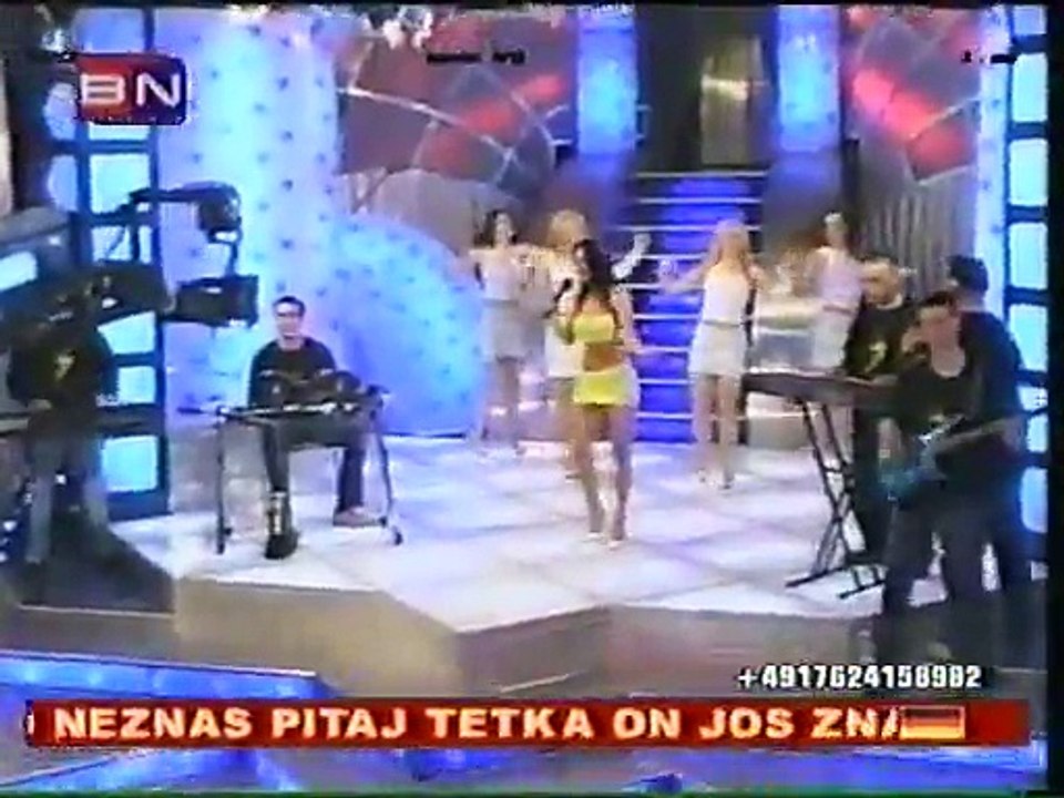 Tina Ivanovic - Devojka za sve