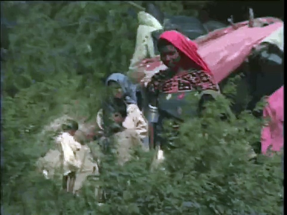 Shabbir Ibne Adil, PTV, News Report: Sindh Flood Relief (2.8.2003)