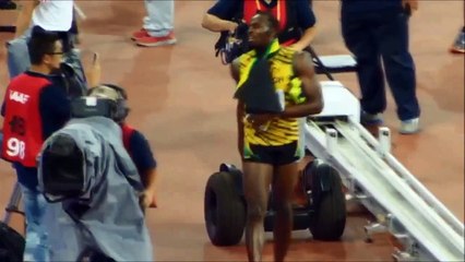 Descargar video: Usain Bolt : Chinese Cameraman falls on Usain Bolt with segway after Men's 200m Final IAAF 2015