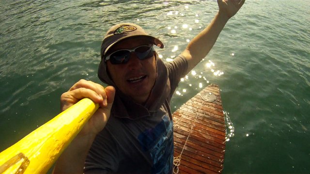 Passeio ao Ubatuba na praia da Enseada, Litoral Norte de São Paulo, Brasil, SUP, em pets reciclados