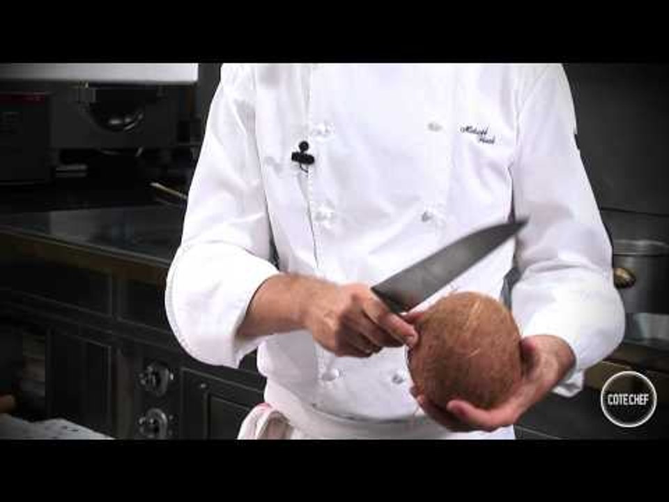 Ouvrir une noix de coco - Mickaël Féval