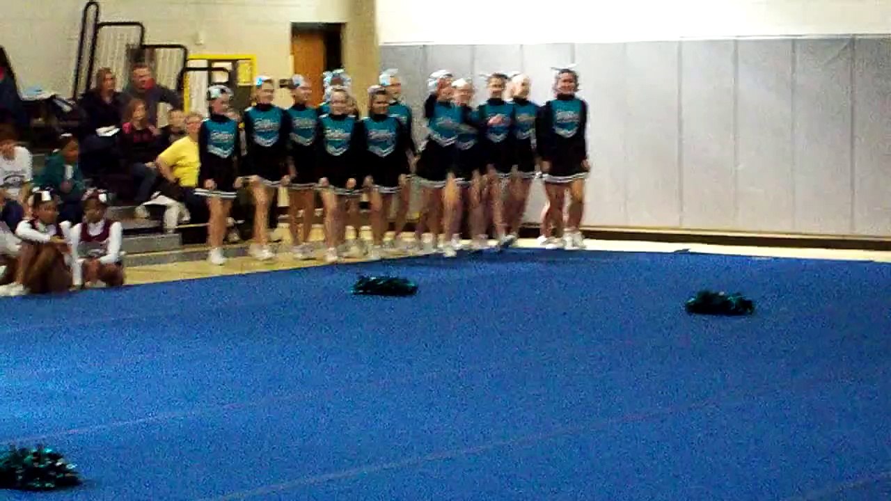 Moyock Middle School Cheerleaders