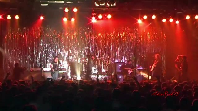 Joe Satriani, Steve Vai, Yngwie Malmsteen - Rockin' In The Free World (The G3 Jam)