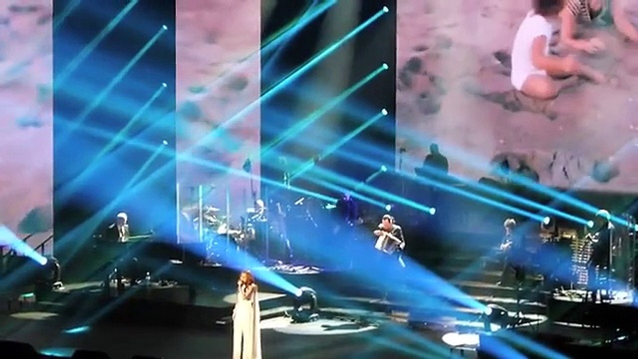 Céline Dion - Live at Paris - 04/12/2013