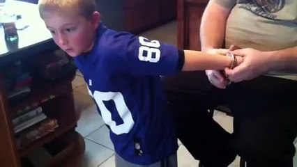 7 year old boy escapes smith and Wesson  handcuffs in less