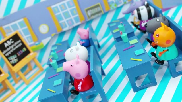 Peppa Pig ABC for Children Toys Learn Peppa Pig Alphabet | Свинка Пеппа на испанском