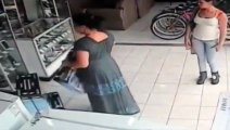 Woman Thief Steals Flat Screen TV In Costa Rica By Stuffing It Up Her Dress _ TV Under Skirt
