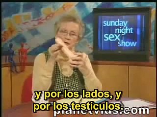 Abuela cachonda enseña a hacer mamadas