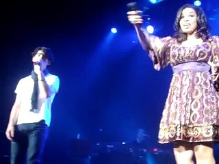 HQ Jonas Brothers ft. Jordin Sparks - No Air - Ryman Auditorium 1.4.09