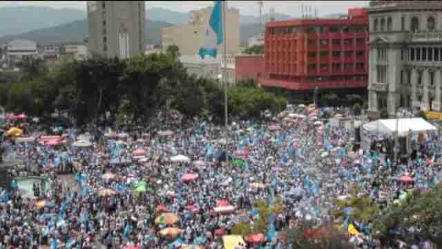 Una histórica protesta en Guatemala acorrala a su presidente, Otto Pérez Molina