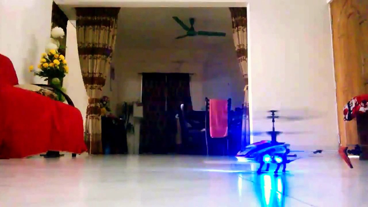 Drift King Remote Control Helicopter 4 Channel 2.4 GHZ - Flight Test (Takeoff and Landing)