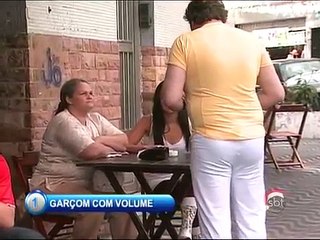 Pegadinha - Câmera Escondida - Garçom Com Volume