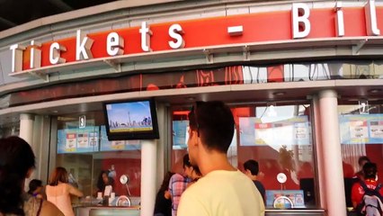 Canada Life Vlog5 | CN Tower Tour!