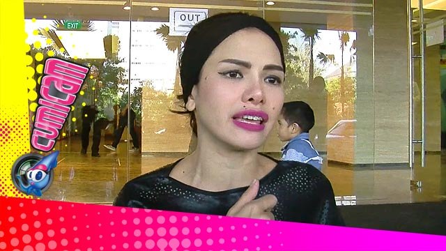 Nikita Mirzani Bantah Jadi Janda Kere - Cumicam 28 Agustus 2015