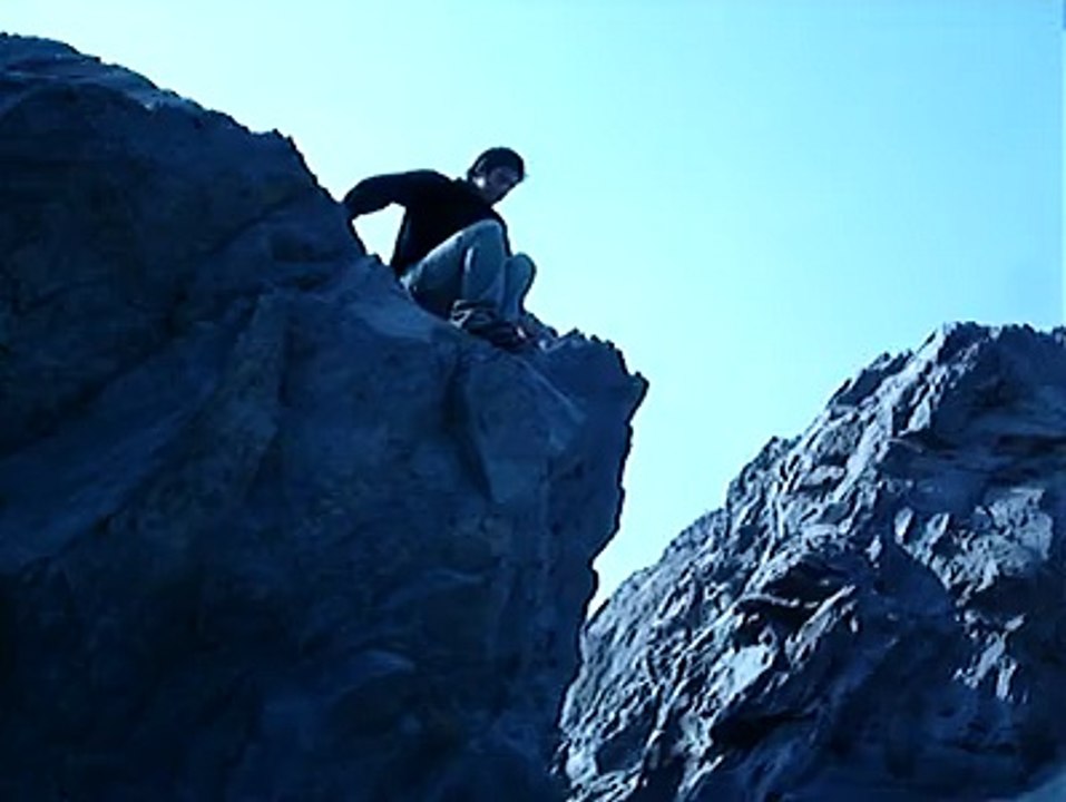 Muneeb ne JUMP lagayii