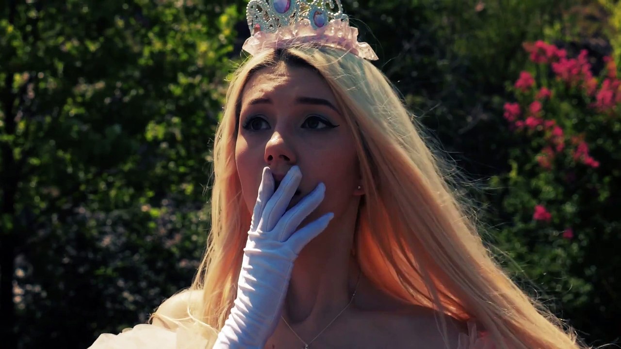 Zelda Vs Peach: Video Game Princesses Duke It Out For The Crown