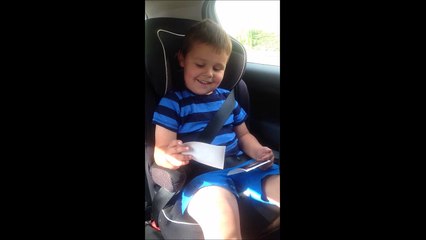 Une mère annonce à son fils qu'il va être grand frère sa réaction est géniale