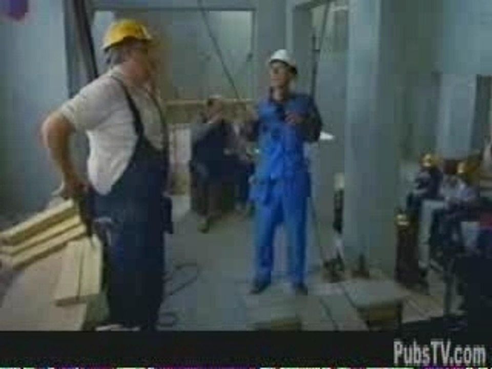 REGIS BRICOLE. Quel con ce REGIS !!!