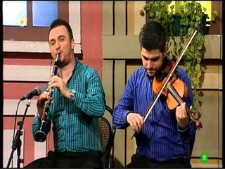 Stojne Nikolova - Bolen lezi mlad Stojan