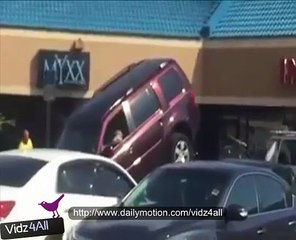 This guy isn't having good day must watch vidz4all