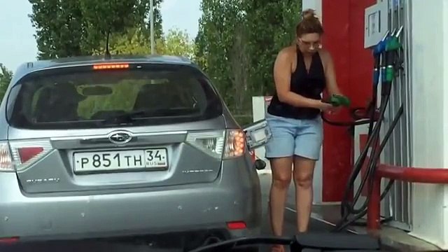 En panne d'essence, elle vit un véritable calvaire pour remplir son réservoir
