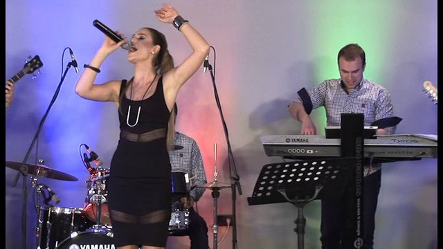 Dovolno lud - Simona Popovska i Libero Bend (cover)