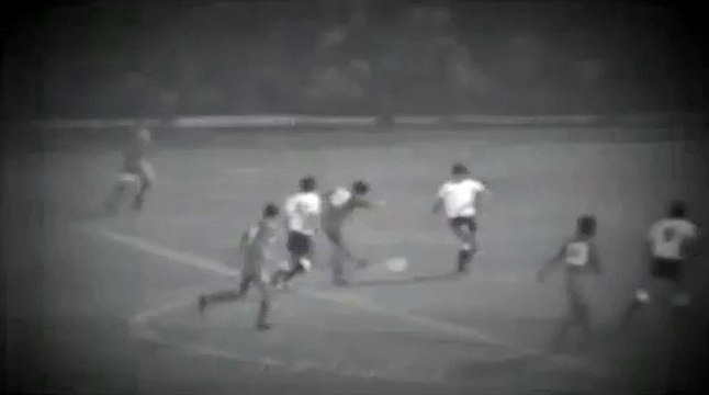Luis Lamberck - (Gol contra Colo Colo en Copa Libertadores 1973)