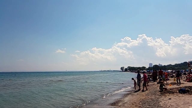 F-22 raptor breaks sound barrier