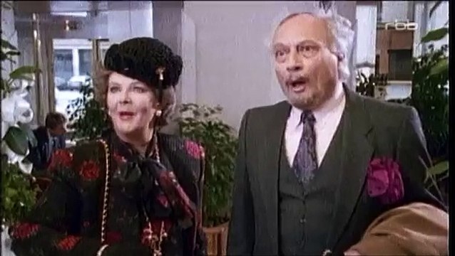 Diether Krebs an der Hotelrezeption