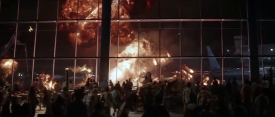 Godzilla 2014 - Airport Roar (Full, with ending Smile)