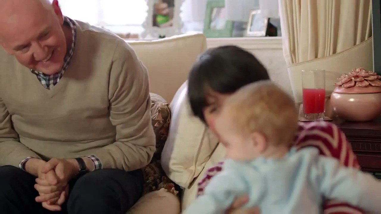 amazing Baby Dancing Gangnam Style - E-lites TV Commericial